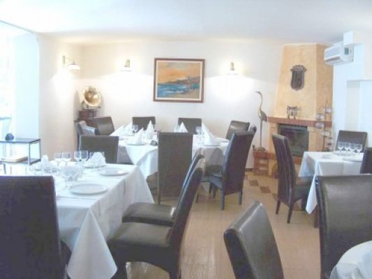 O firmă din şantierul naval Daewoo a cumpărat restaurantul lui Crişan
